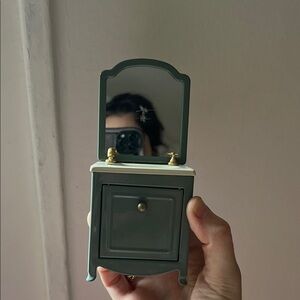 Maileg bathroom sink with mirror